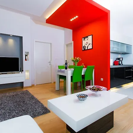 Mirela Apartman *