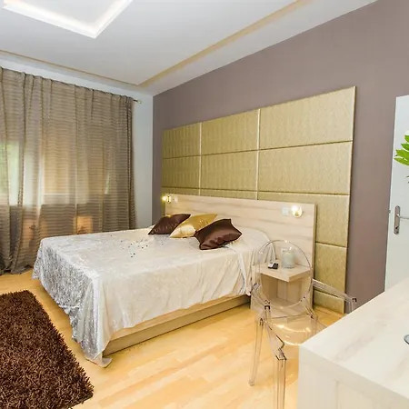 Mirela Apartman