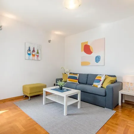 Apartman Mirela *