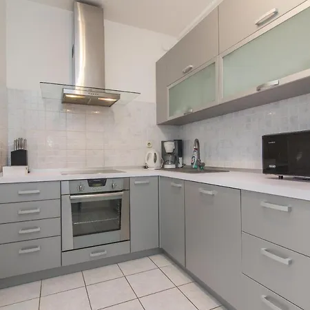Apartman Mirela *