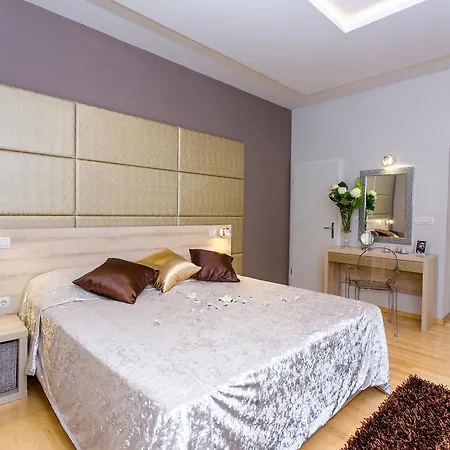 Apartment Mirela *