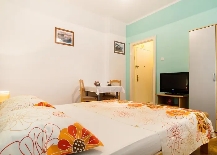 Mirela Lägenhet Split