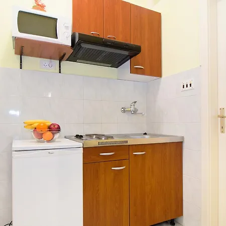 Apartment Mirela *