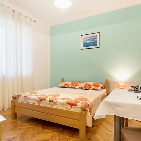 Apartment Apartment Mirela *