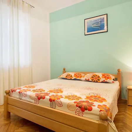 Apartment Mirela Apartment *